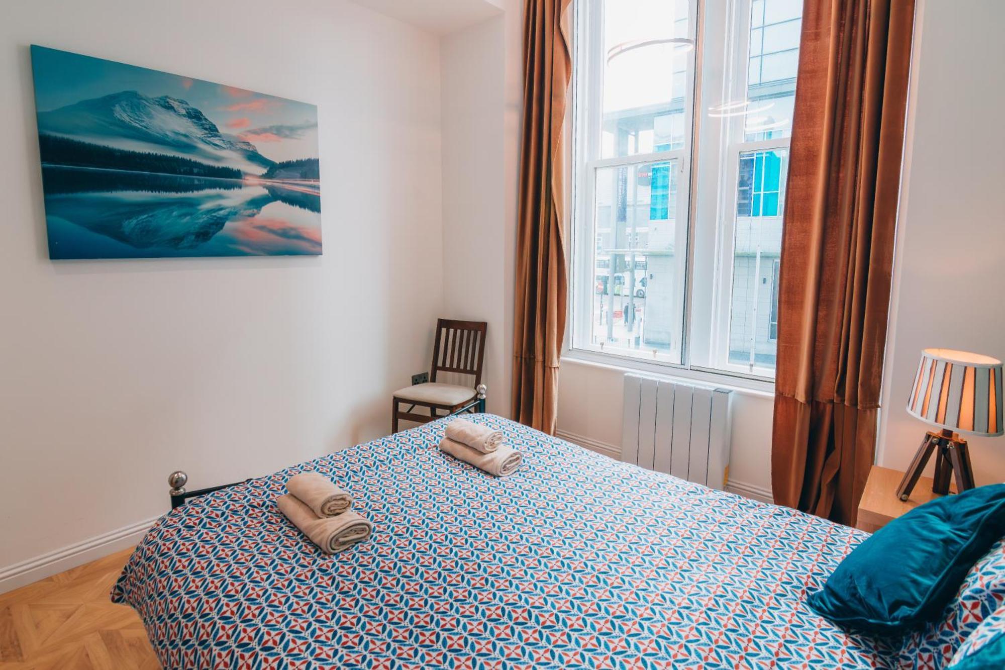 Modern Apartment In Aberdeen City Centre, Guild Street, Free Wifi Exterior photo